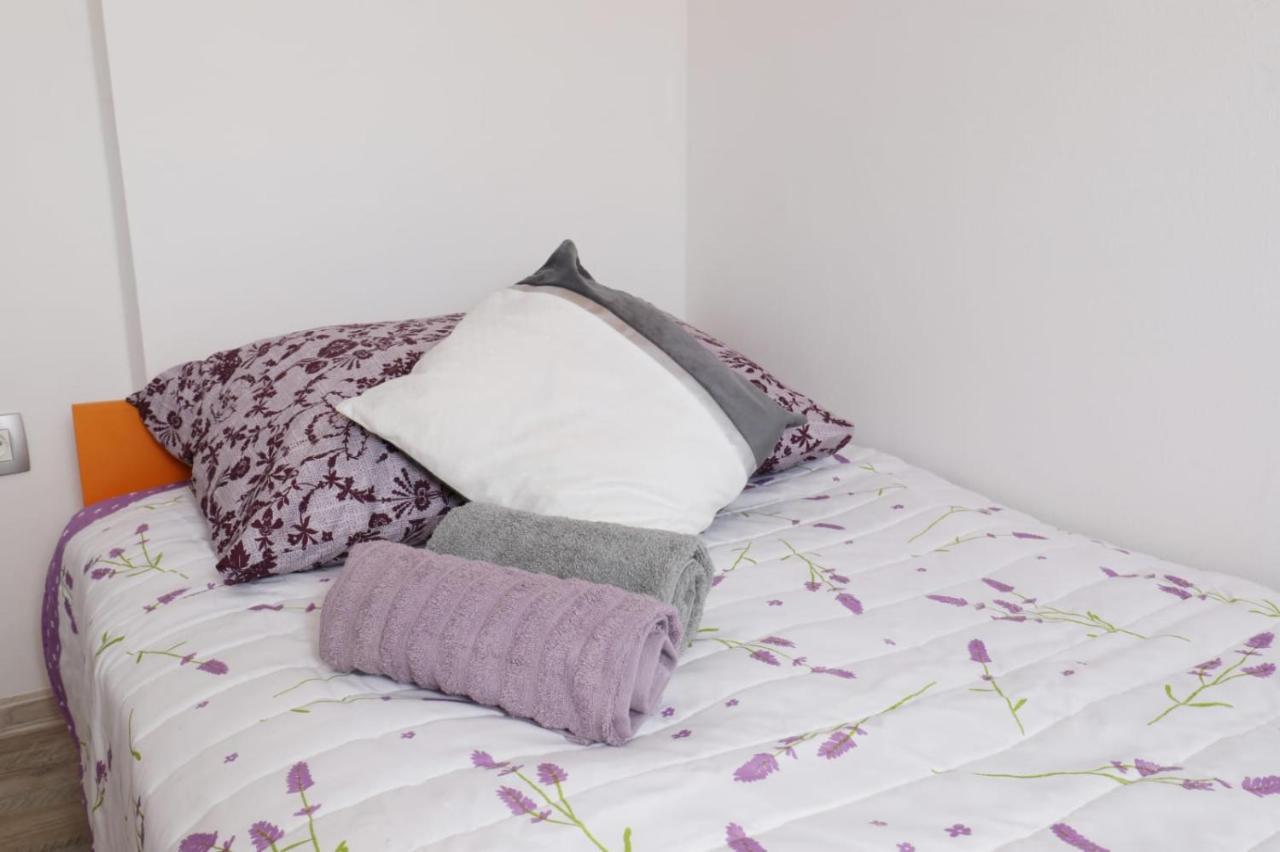 Apartman Teo &Tena โอโทชาส ภายนอก รูปภาพ