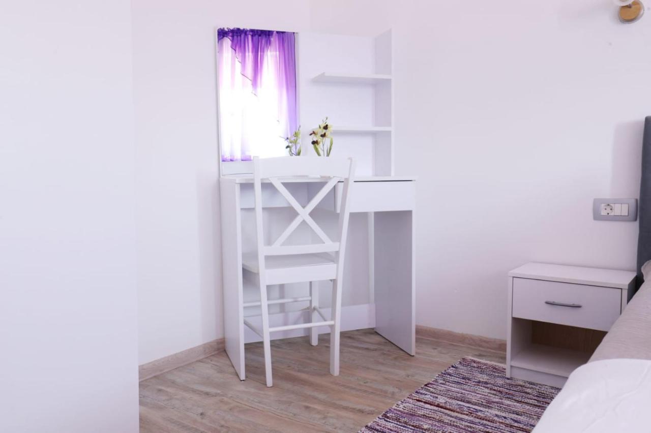 Apartman Teo &Tena โอโทชาส ภายนอก รูปภาพ